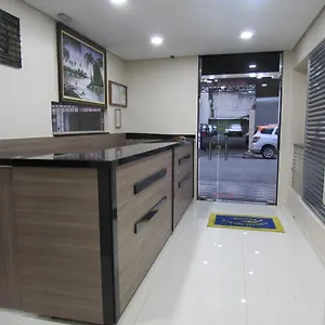 Ideal Flíper Com Estacionamento Grátis Para Carro Pequeno Altura Padrão Internet Fibra , São Paulo Brasil
